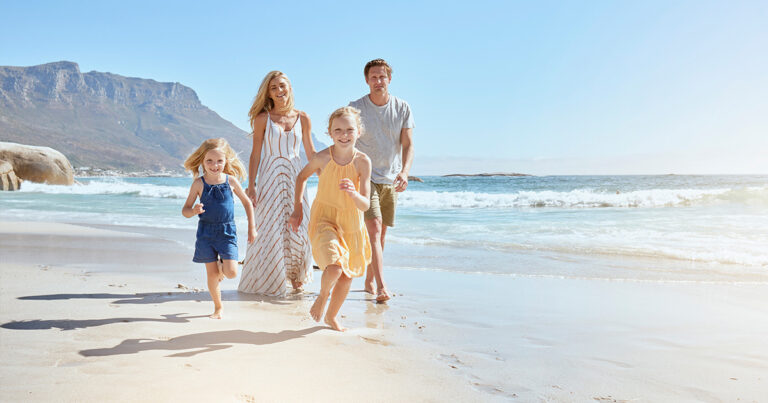 couple-men-women-aruba-beach-with-pink-flamingos-aruba-island-caribbean(2)